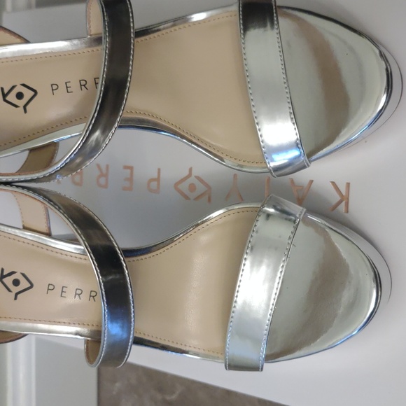 Silver heels (never worn) - Picture 6 of 8